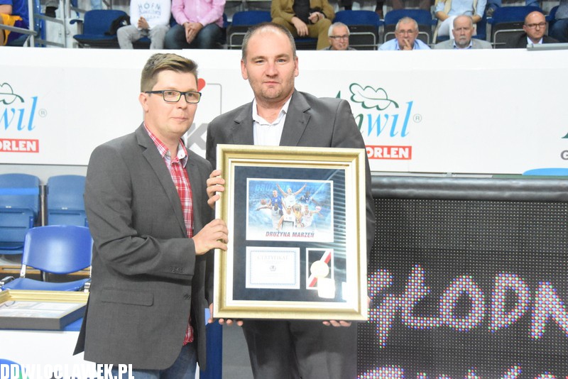 Wręczenie podziękowań sponsorom