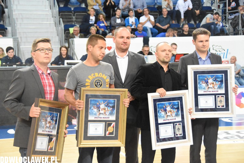Wręczenie podziękowań sponsorom