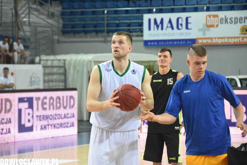 KBC 2015: finał konkursu rzutów za 3