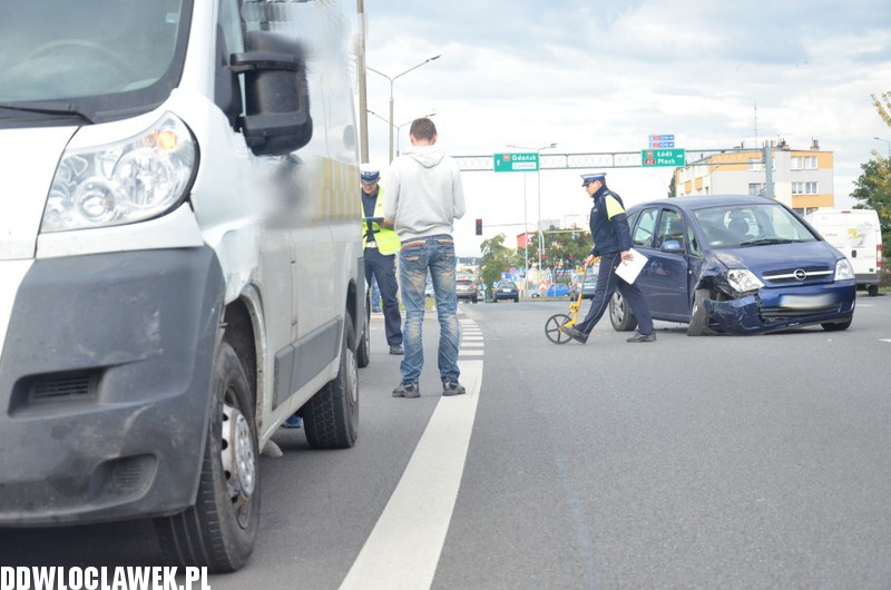 Trzy auta zderzyły się na Kruszyńskiej