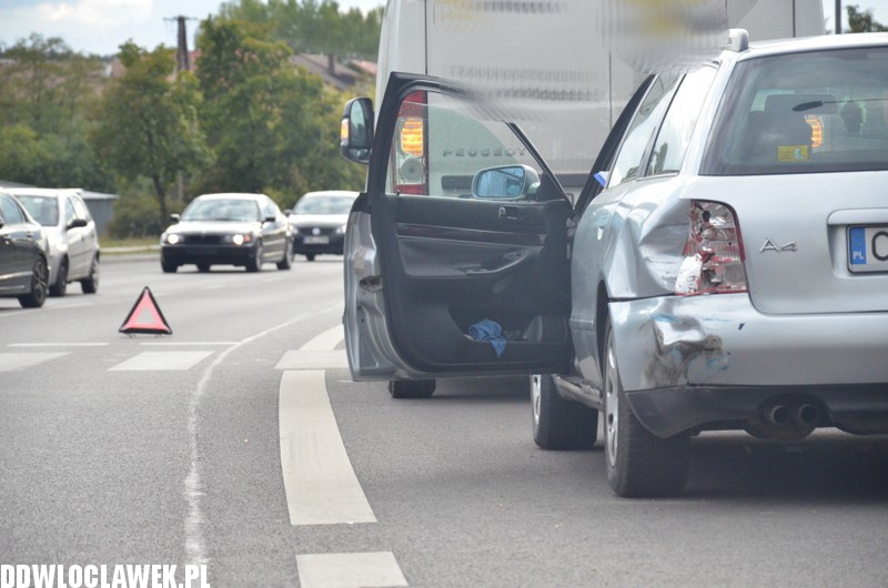 Trzy auta zderzyły się na Kruszyńskiej