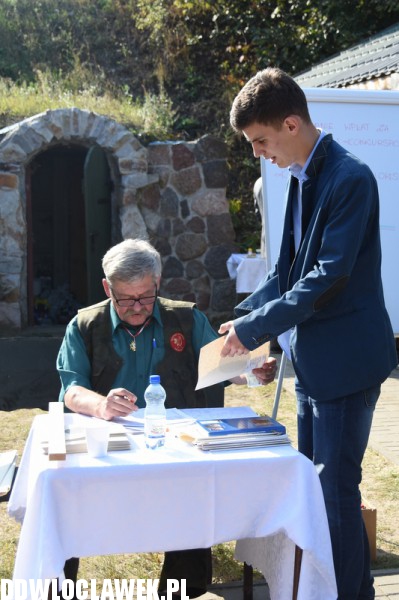 Zawody strzeleckie na strzelnicy