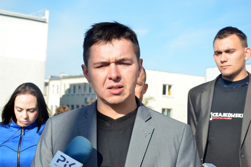 Prawica popiera Sikorowskiego