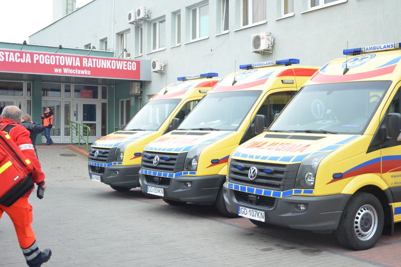 4 nowe, żółte karetki już pracują