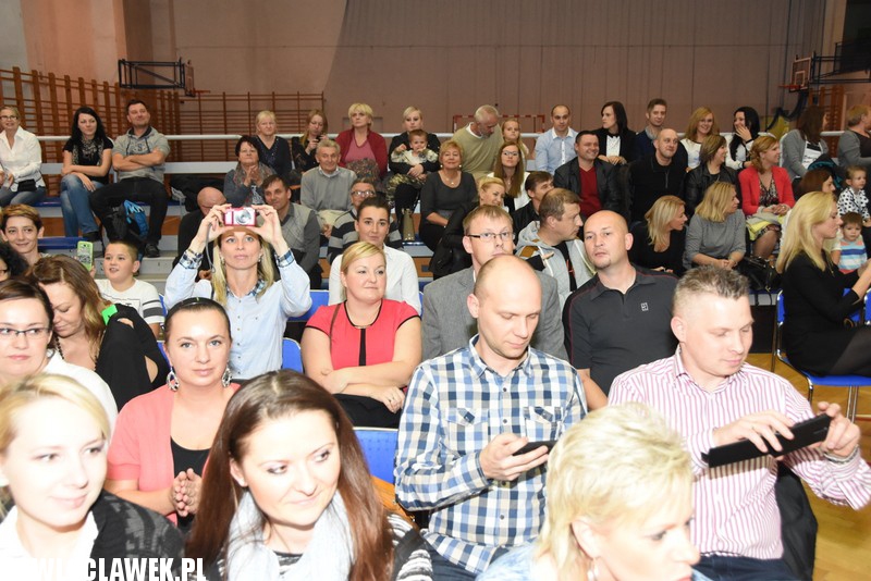 Pasowanie pierwszaków w SP 12