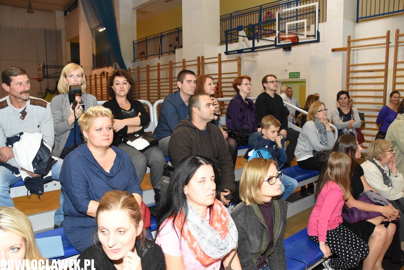 Pasowanie pierwszaków w SP 12