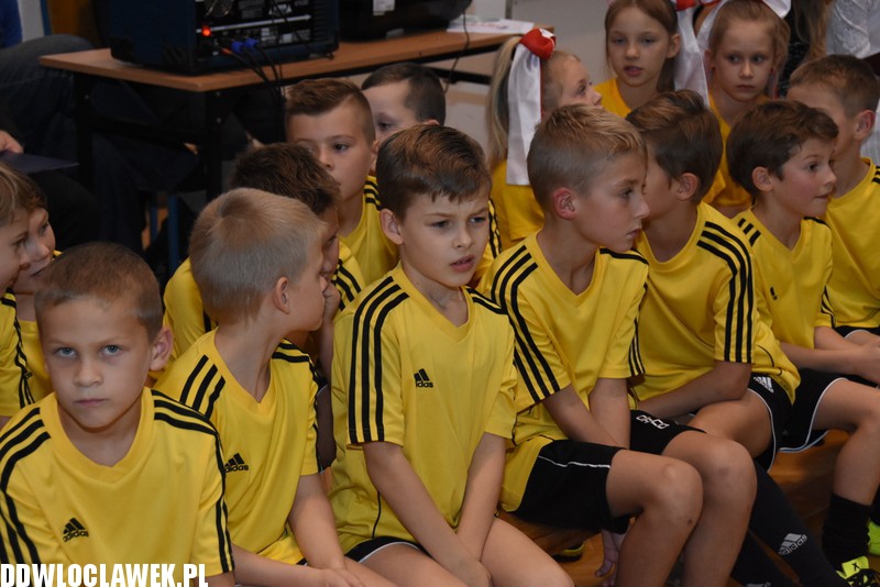 Pasowanie pierwszaków w SP 12