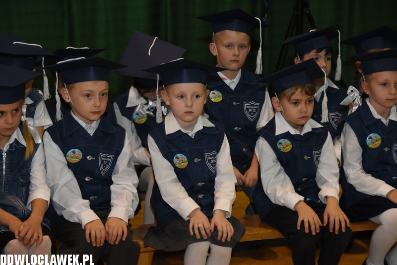 Pasowanie pierwszaków w SP 12
