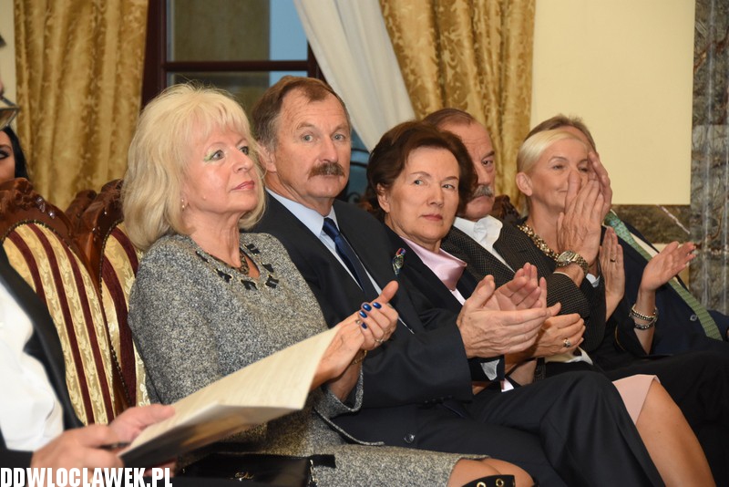 W Drodze do La Scali w Pałacu Bursztynowym