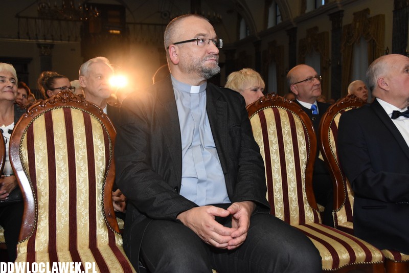 W Drodze do La Scali w Pałacu Bursztynowym