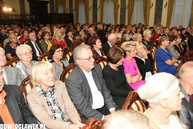 W Drodze do La Scali w Pałacu Bursztynowym