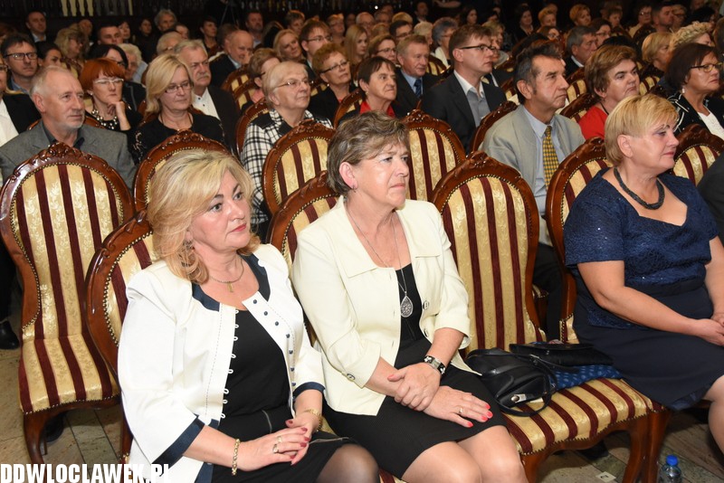 W Drodze do La Scali w Pałacu Bursztynowym