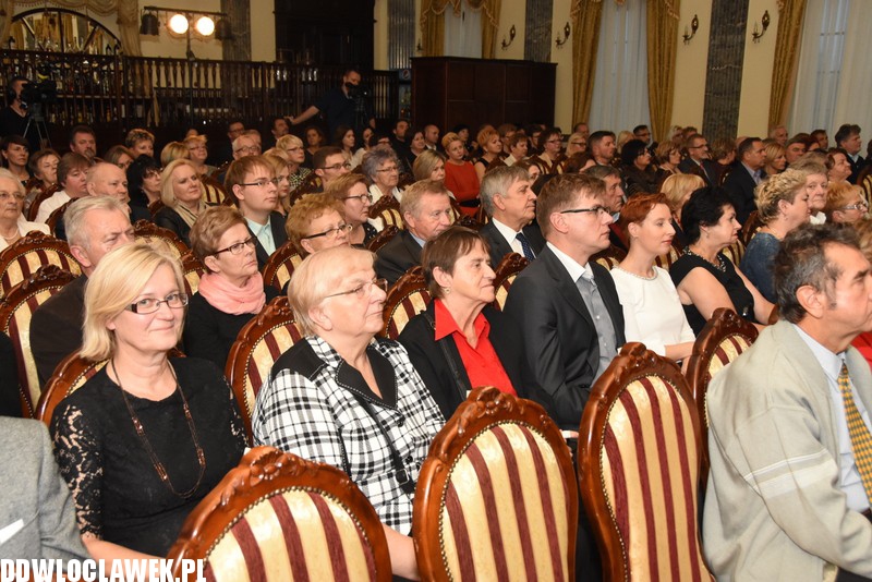 W Drodze do La Scali w Pałacu Bursztynowym