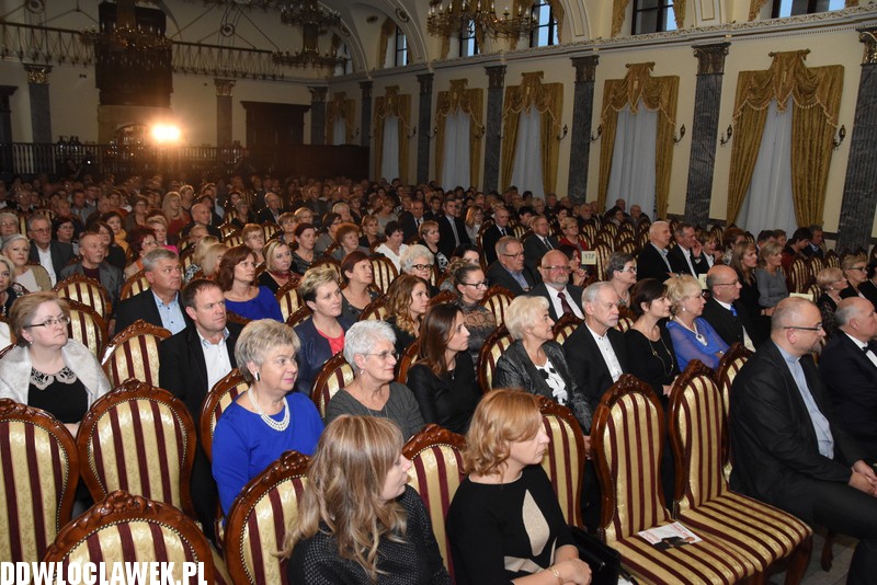 W Drodze do La Scali w Pałacu Bursztynowym
