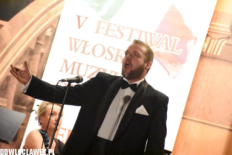 W Drodze do La Scali w Pałacu Bursztynowym