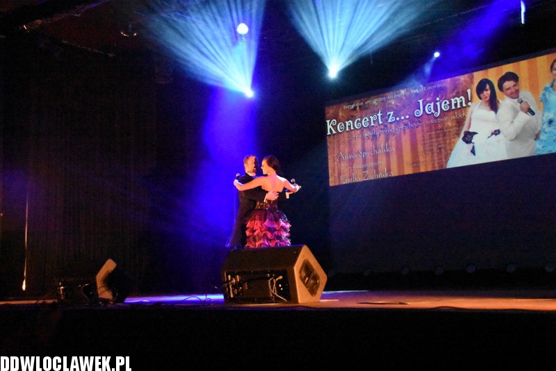 Koncert z jajem w Browarze B