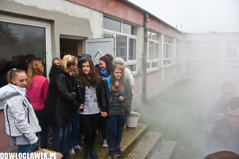 Cwiczenia pożarowe w ZS Budowlanych