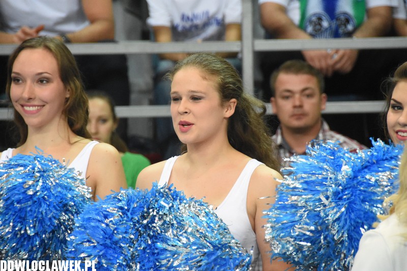 Cheerleaderki na meczu z Turowem