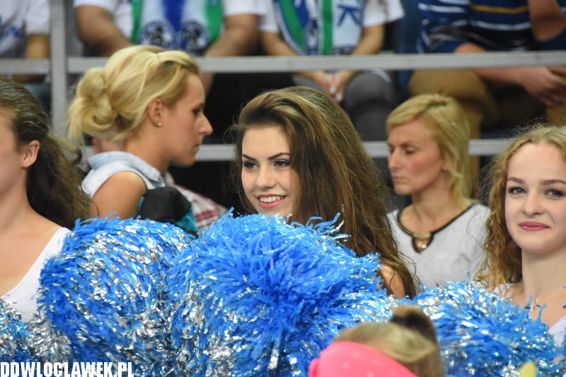 Cheerleaderki na meczu z Turowem