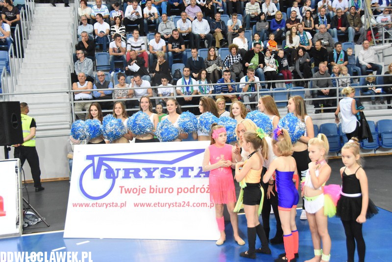 Cheerleaderki na meczu z Turowem