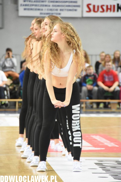 Cheerleaderki na meczu z Turowem