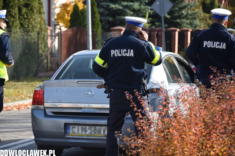 Scania uderzyła w radiowóz