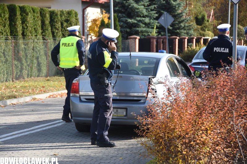 Scania uderzyła w radiowóz