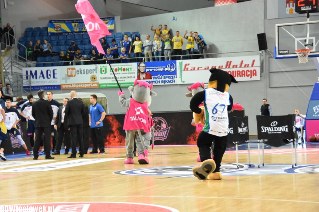 Anwil Dance Team na meczu Anwil - Asseco