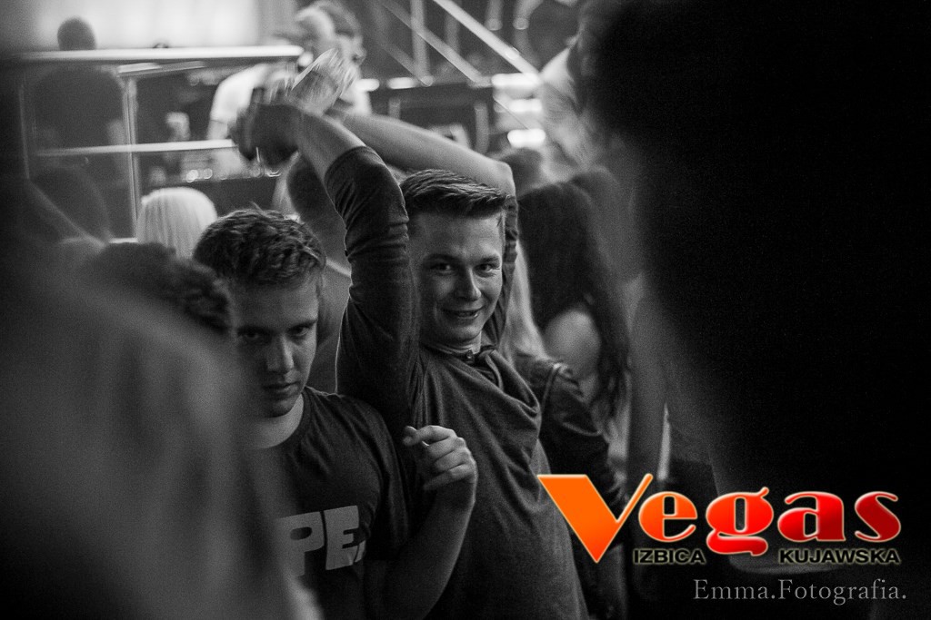 Wtorek w klubie Vegas część I
