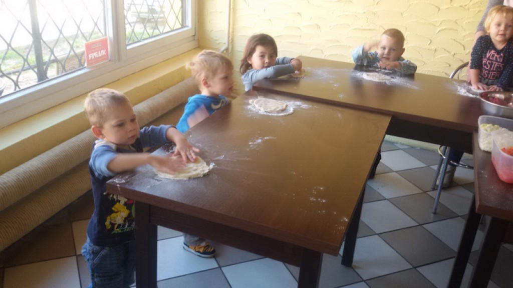 Zajęcia dla dzieci w pizzerii Neapol