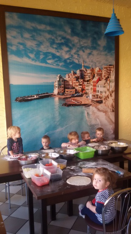Zajęcia dla dzieci w pizzerii Neapol