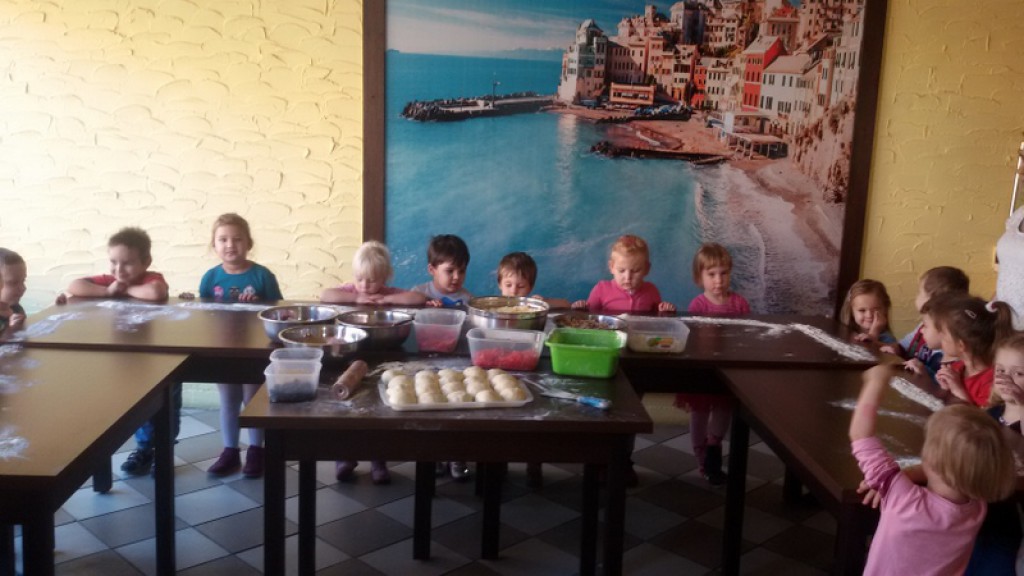 Zajęcia dla dzieci w pizzerii Neapol