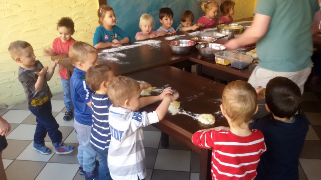 Zajęcia dla dzieci w pizzerii Neapol