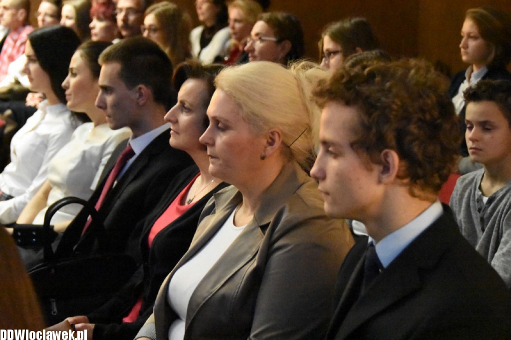 Wręczenie aktów stypendialnych