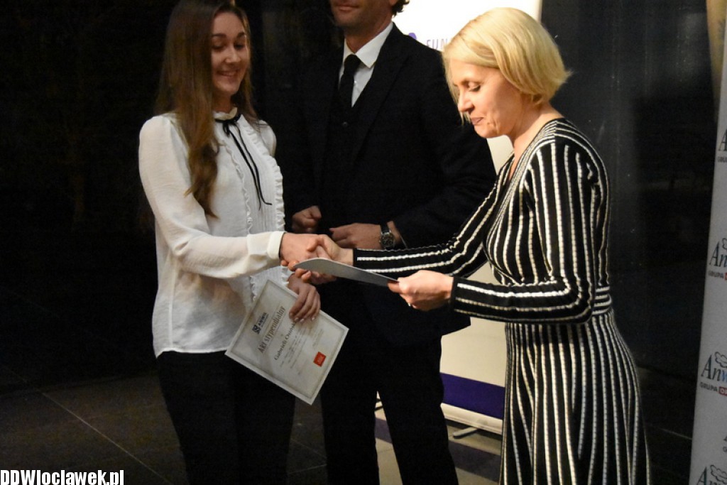 Wręczenie aktów stypendialnych