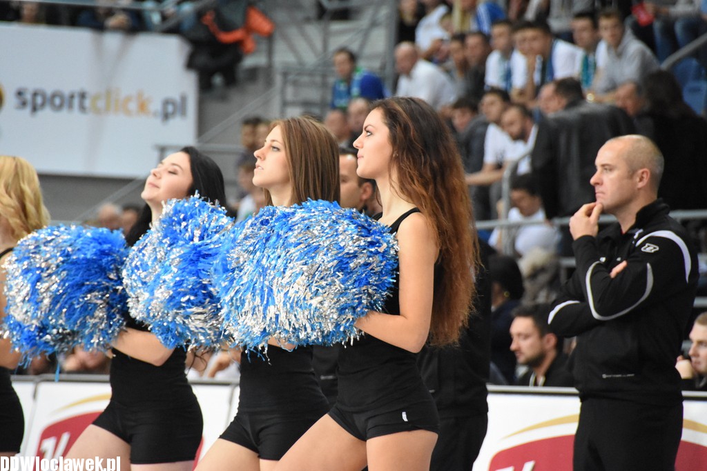 Cheerleaderki na meczu ze Śląskiem
