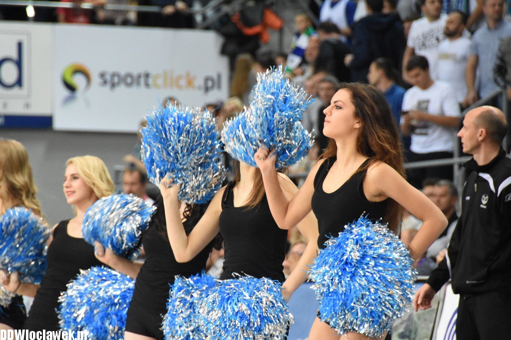 Cheerleaderki na meczu ze Śląskiem