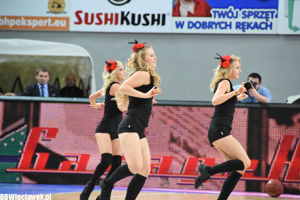 Cheerleaderki na meczu ze Śląskiem
