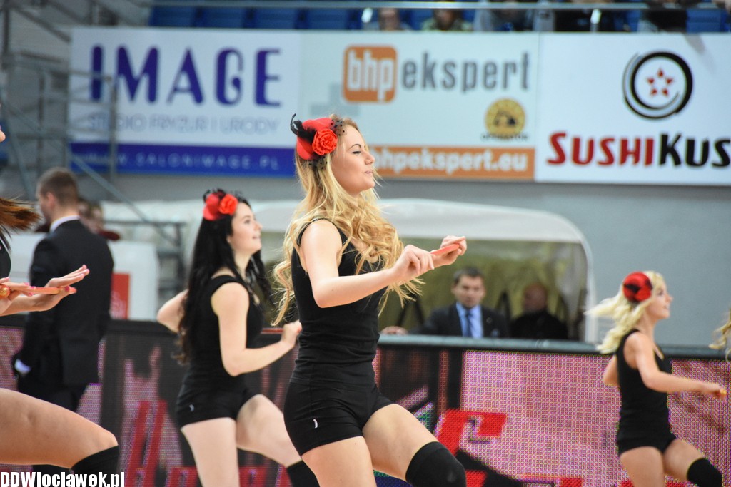 Cheerleaderki na meczu ze Śląskiem