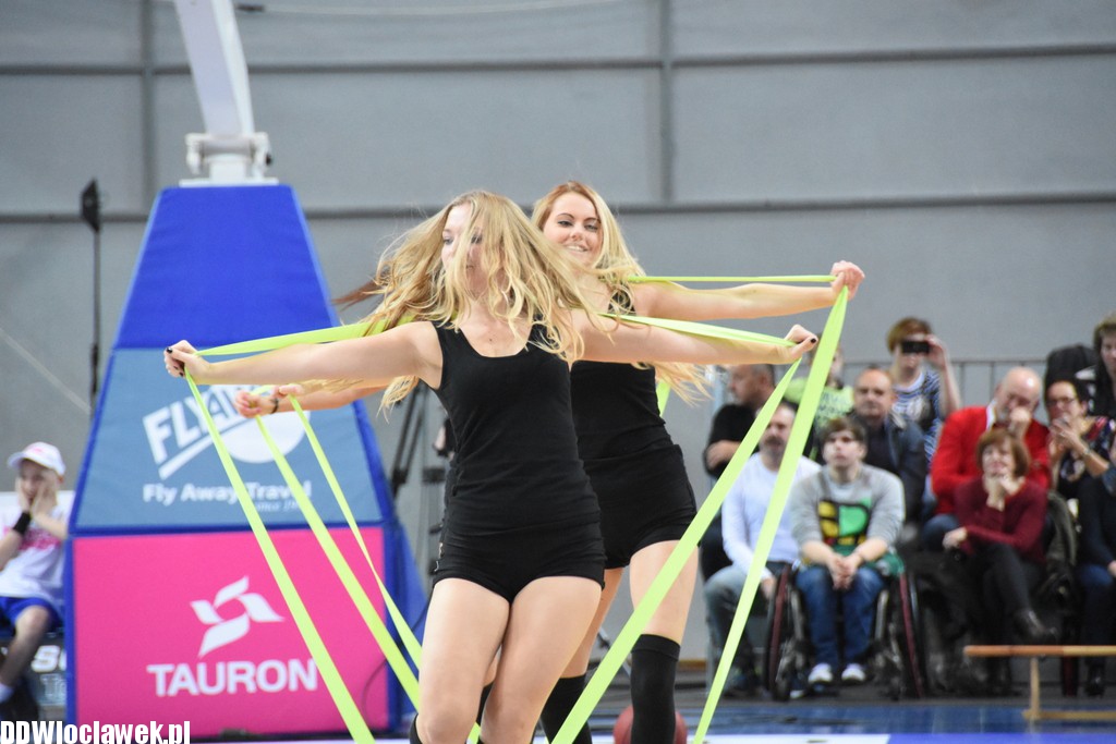 Cheerleaderki na meczu ze Śląskiem