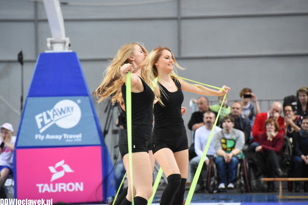 Cheerleaderki na meczu ze Śląskiem