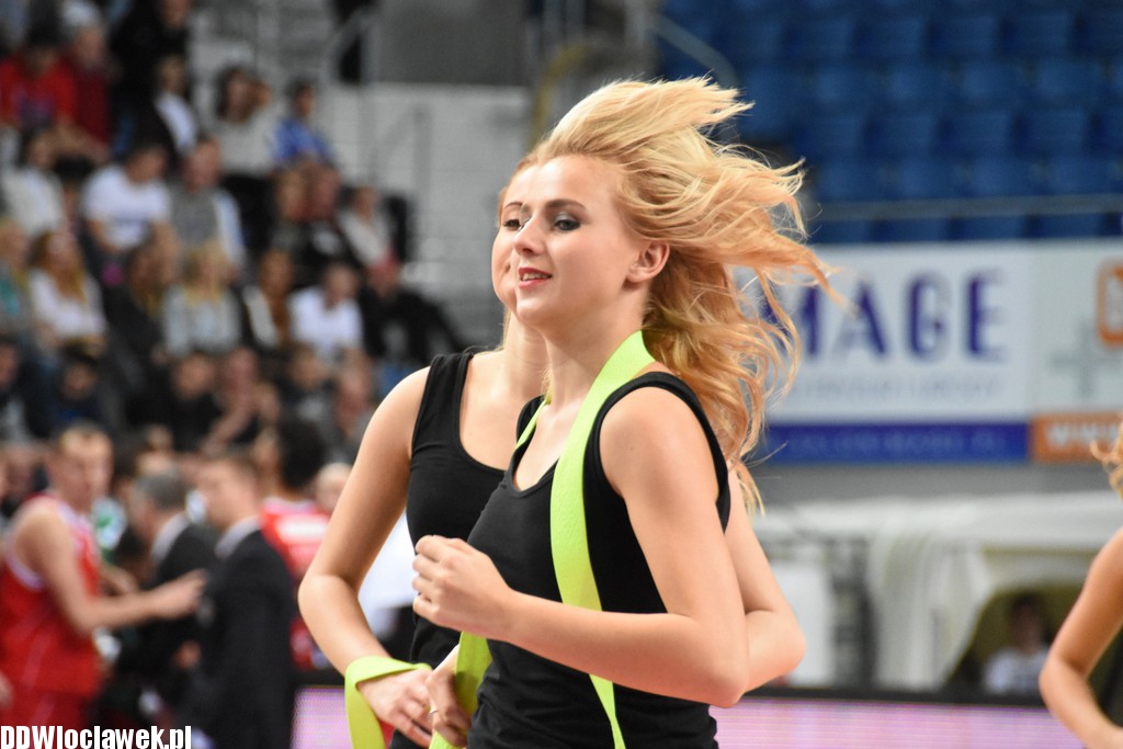 Cheerleaderki na meczu ze Śląskiem
