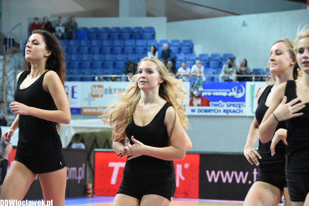Cheerleaderki na meczu ze Śląskiem