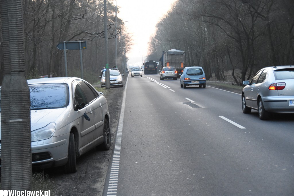 Kolizja trzech pojazdów na DK 62