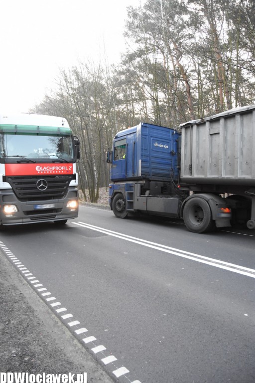 Kolizja trzech pojazdów na DK 62