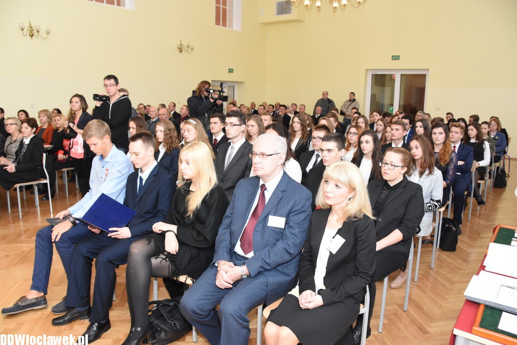Wręczenie dyplomów stypendystom