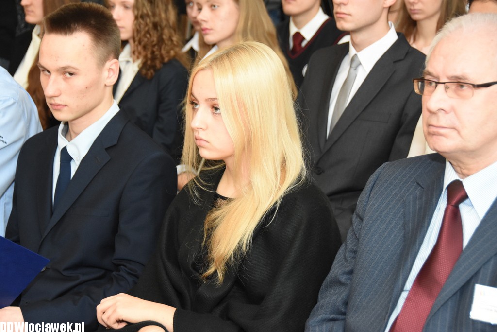Wręczenie dyplomów stypendystom