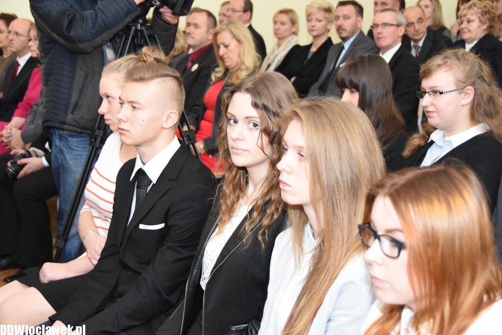 Wręczenie dyplomów stypendystom