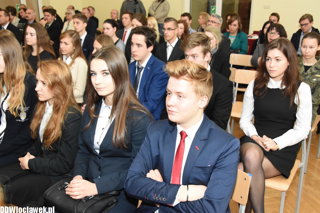 Wręczenie dyplomów stypendystom