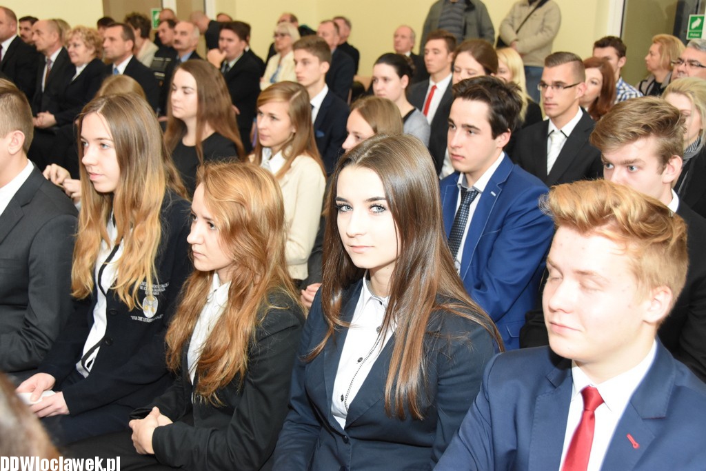 Wręczenie dyplomów stypendystom